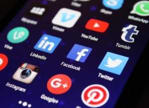Gids voor effectief TikTok volgers kopen met tips, adviezen en best practices voor accountgroei